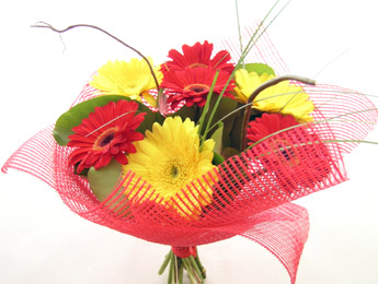 karışık gerbera mevsim çiçek buketi Ankara çiçek gönder firması şahane ürünümüz 